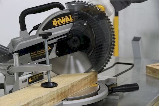 SERRA DE MEIA ESQUADRIA 10" 1650W (127V) DW714 
